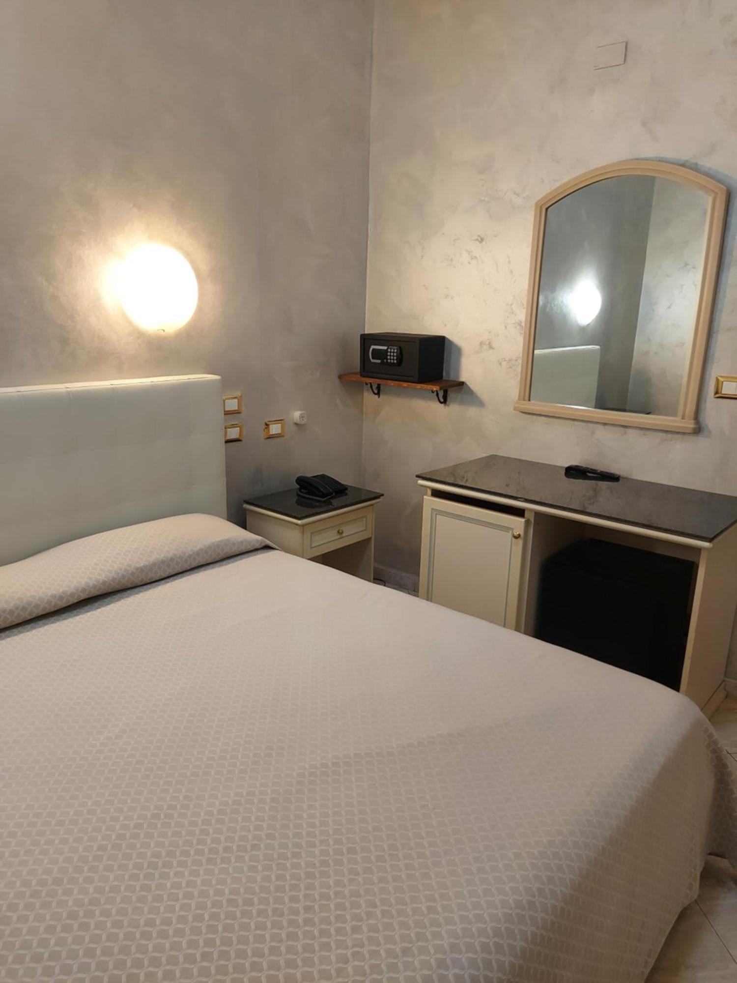 Hotel Antico Distretto Turin Exteriör bild